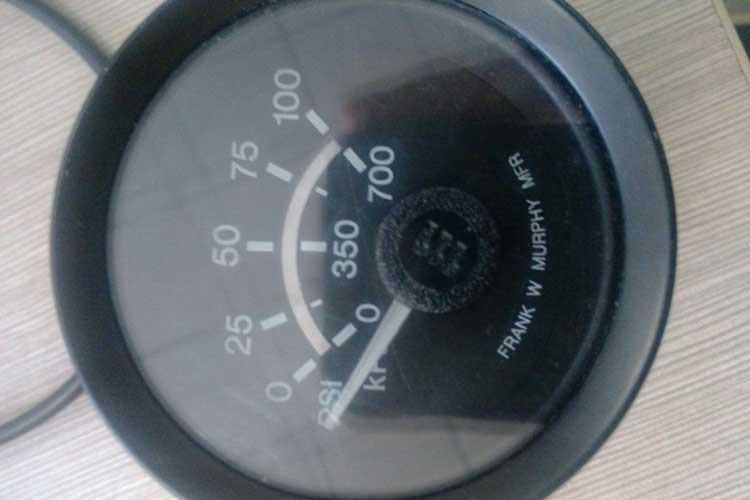 油壓表D2101-00700