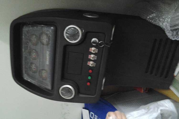 推土機(jī)儀表箱