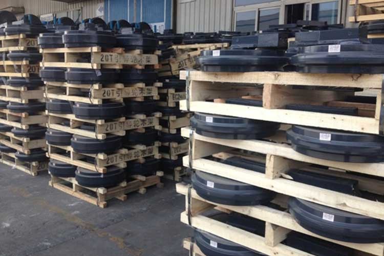 引導(dǎo)輪挖機(jī)