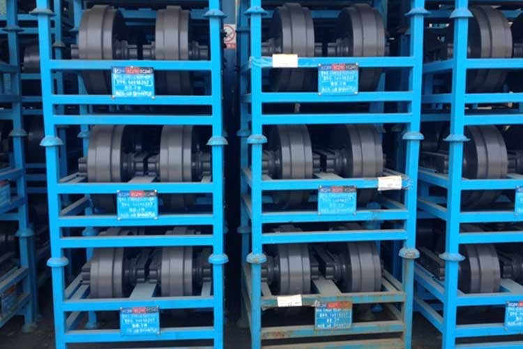 引導(dǎo)輪挖掘機(jī)