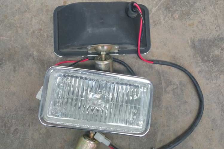 裝載機(jī)前小燈